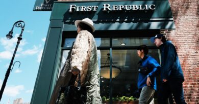 Big banks including JPMorgan Chase, Bank of America asked for final bids on First Republic