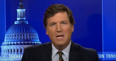 Daily Mail Tracks Down Tucker Carlson in Florida - Catches Up with Former FOX Host on Dinner Date with His Wife of 32 Years | The Gateway Pundit | by Jim Hoft