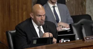 Fetterman Participates in Senate Banking Committee Hearing Examining Recent Bank Failures and It's a TOTAL DISASTER (VIDEO) | The Gateway Pundit | by Cristina Laila