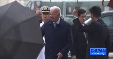 WATCH: Biden Struggles to Open His Umbrella After He Arrives in Japan For G7 Summit | The Gateway Pundit | by Cristina Laila