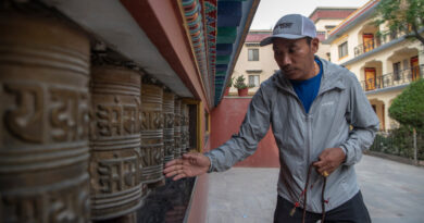 ‘I See No Future’: Sherpas Leave the Job They Made Famous