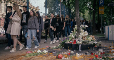 A Day After a School Shooting, Belgrade Is Consumed With Grief