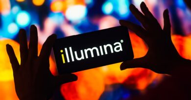 Illumina shareholders vote to install Carl Icahn board nominee, oust chair