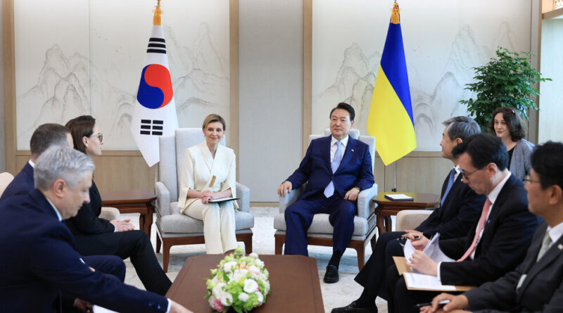 Ukraine’s first lady requests nonlethal military aid from South Korea while in Seoul.