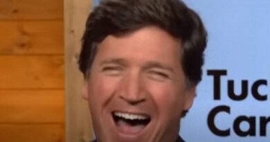 CNN Gets Absolutely ROASTED on Twitter for Calling Tucker Carlson a 'Right Wing Extremist' | The Gateway Pundit | by Mike LaChance