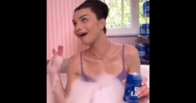 Here We Go... Chicago Gay Bar Stops Selling Bud Light and Anheuser-Busch Products After Brand Bows to Anti-Trans Critics | The Gateway Pundit | by Jim Hoft