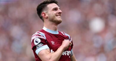 West Ham 3-1 Leeds: Hammers come from behind to inflict damaging blow on visitors