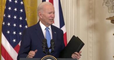 Poll Finds Overwhelming Majority of Voters Say FBI Should Make Biden 'Bribery' File Public | The Gateway Pundit | by Mike LaChance | 38