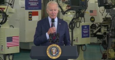 Joe Biden Loses Battle with His Teleprompter, Mumbles Incoherently at North Carolina Community College (VIDEO) | The Gateway Pundit | by Cristina Laila