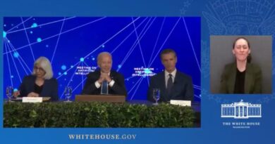 "I'm Very Proud of My Son!" - Joe Biden as His Handlers Rush Reporters Out of the Room (VIDEO) | The Gateway Pundit | by Cristina Laila | 42