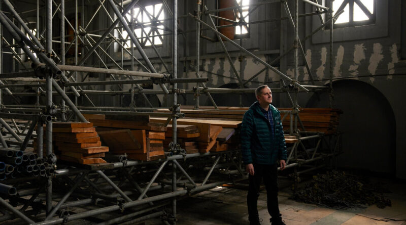 Can He Fix ‘Palace of Scaffolding’ in Time for Belgium’s 200th Birthday?