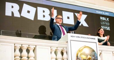 Here are Tuesday's biggest analyst calls: Apple, Tesla, Ulta, FedEx, Roblox, Netflix, Oracle & more