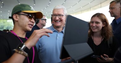 Apple hits record high one week after announcing Vision Pro VR headset