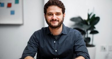 Why billionaire Dustin Moskovitz keeps buying up shares of his software company Asana