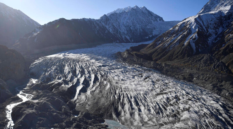 Himalayan Glacier Loss Speeding Up, New Report Finds