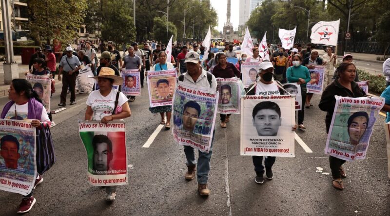 Arrest of Mexican Army General Ordered in Case of Missing Students