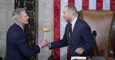 McCarthy and Jeffries Deny Claims of Securing Votes for Debt Ceiling Bill with Federal Funding for Projects in Democrat Districts | The Gateway Pundit | by Jim Hoft