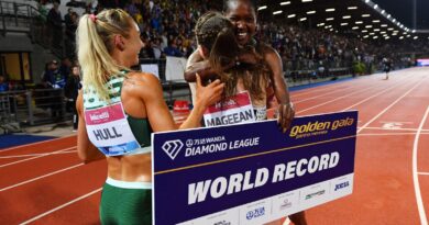 Faith Kipyegon breaks women's 1500m world record with Laura Muir second in Florence