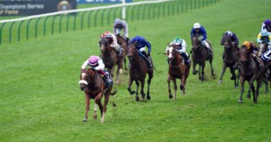 Chaldean pulls clear of his rivals to win the Qipco 2000 Guineas at Newmarket