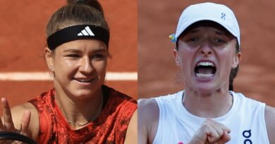 Karolina Muchova  and Iga Swiatek in the French Open final