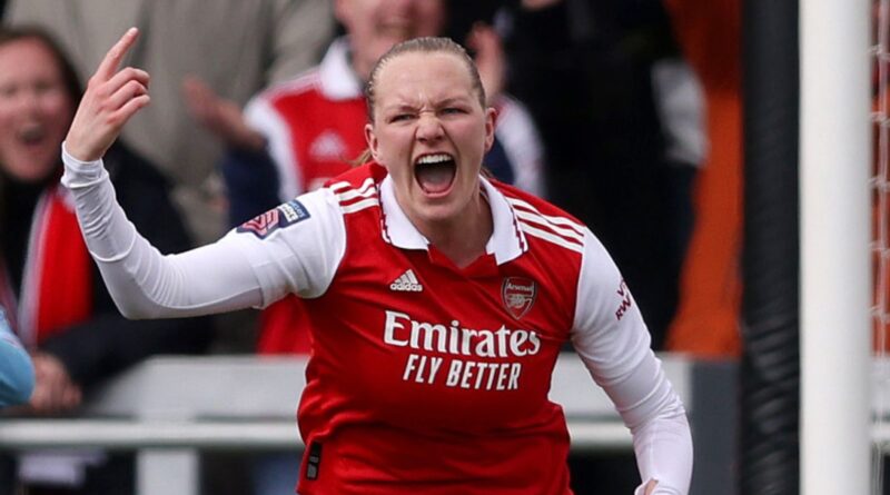 Frida Maanum celebrates after bringing Arsenal level against Manchester City