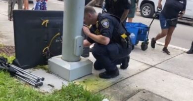 BREAKING: Bomb Squad Called Outside of Miami Courthouse Where Trump Will Be Arraigned | The Gateway Pundit | by Anthony Scott | 163