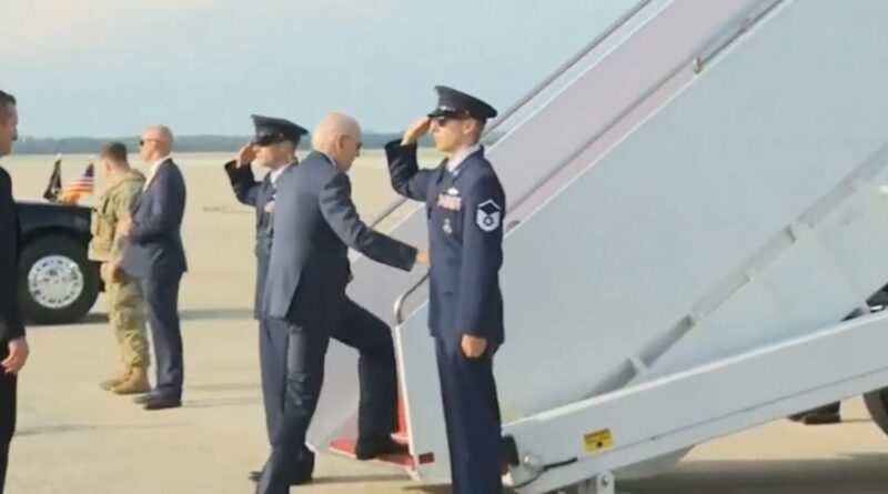 WATCH: Joe Biden Takes No Questions and Fails to Salute as He Leaves For Another Weekend Vacation | The Gateway Pundit | by Cristina Laila | 42