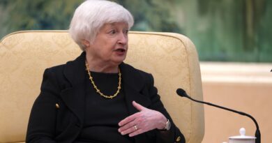 Yellen stresses 'fair' rules, communication in Beijing meetings