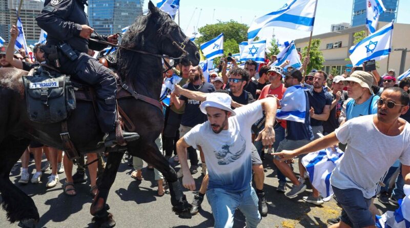 Video: Israeli Protesters Clash with Police Over Judicial Overhaul