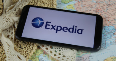 Expedia Group announces ugly split with Hopper