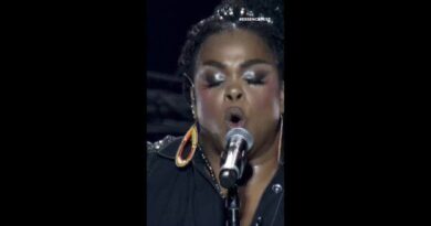 Americans Angered After Far Left Singer Changes National Anthem Lyrics to Unleash a Race-Baiting Tirade Against Country (VIDEO) | The Gateway Pundit | by Cullen Linebarger | 165