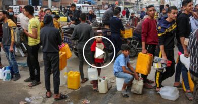 Video: Gazans Wait in Long Lines for Supplies During Brief Cease-Fire