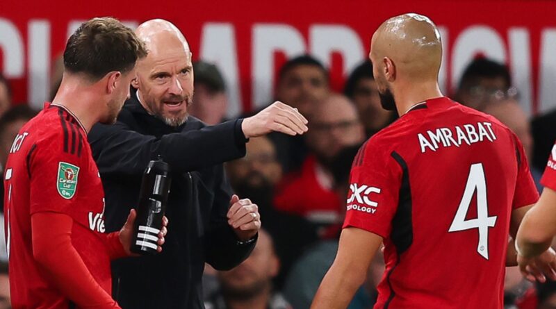 Erik ten Hag issues instructions to his team